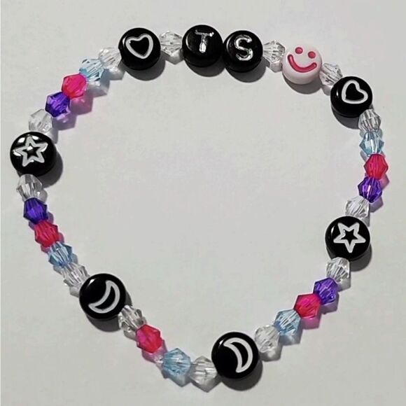 Taylor Swift Friendship Bracelet - Picture 1 of 1